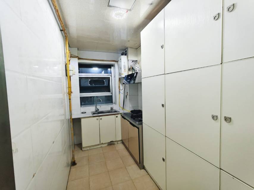 绵阳金和大厦，3室2厅2卫，130.00㎡，精装，租金2300.00元/月 绵阳租房