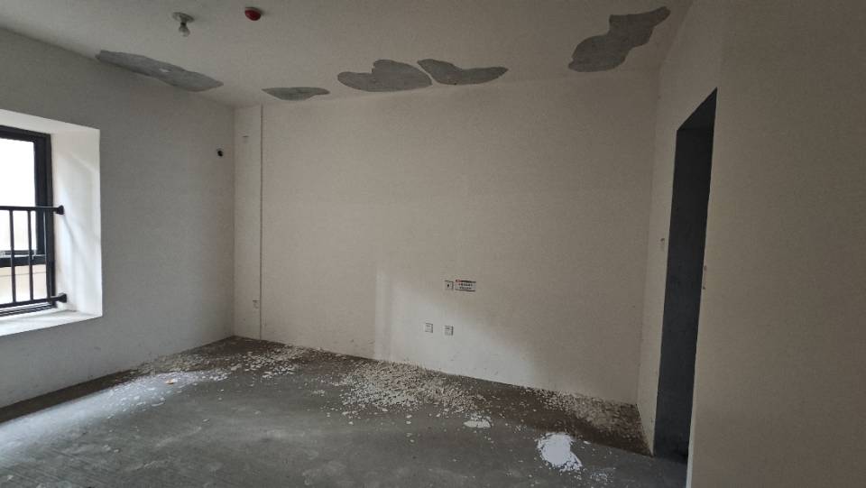 绵阳华润紫云府，3室2厅2卫，118㎡，毛坯，售价105万 绵阳二手房