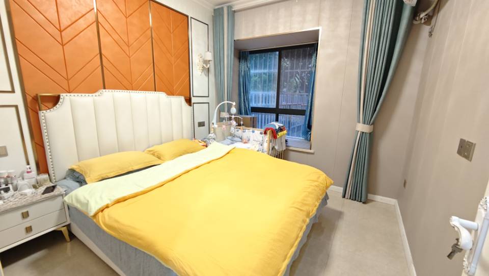绵阳80多平花园房 实景拎包入住  万达商圈 绵阳二手房