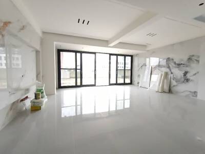 状元府邸，5室2厅2卫，180.00㎡，售价360.00万