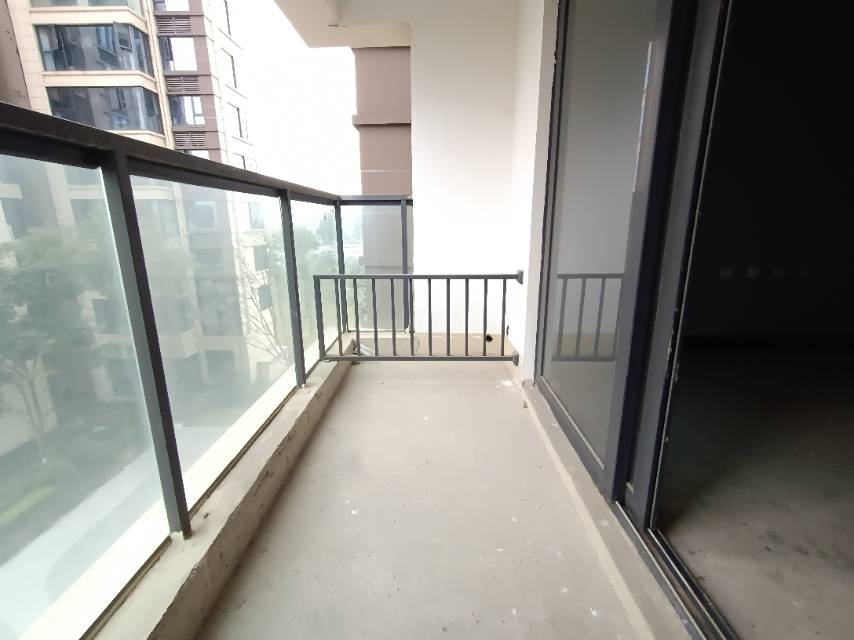 绵阳朗基香醍湾，3室2厅2卫，99.00㎡，毛坯，售价110.00万 绵阳二手房