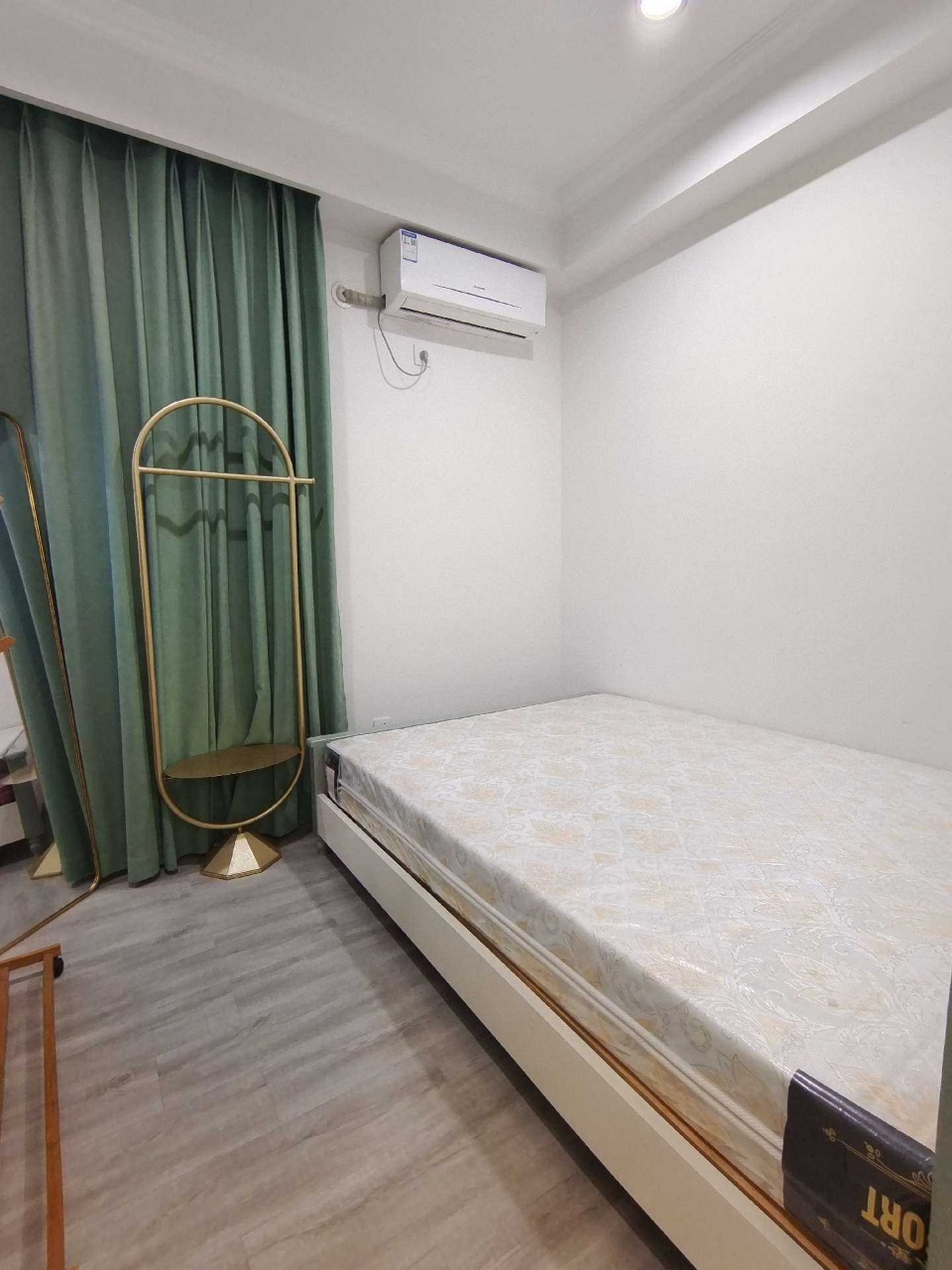 绵阳南山一号二期御珑藏，3室2厅1卫，89.00㎡，精装，租金2300.00元/月 绵阳租房