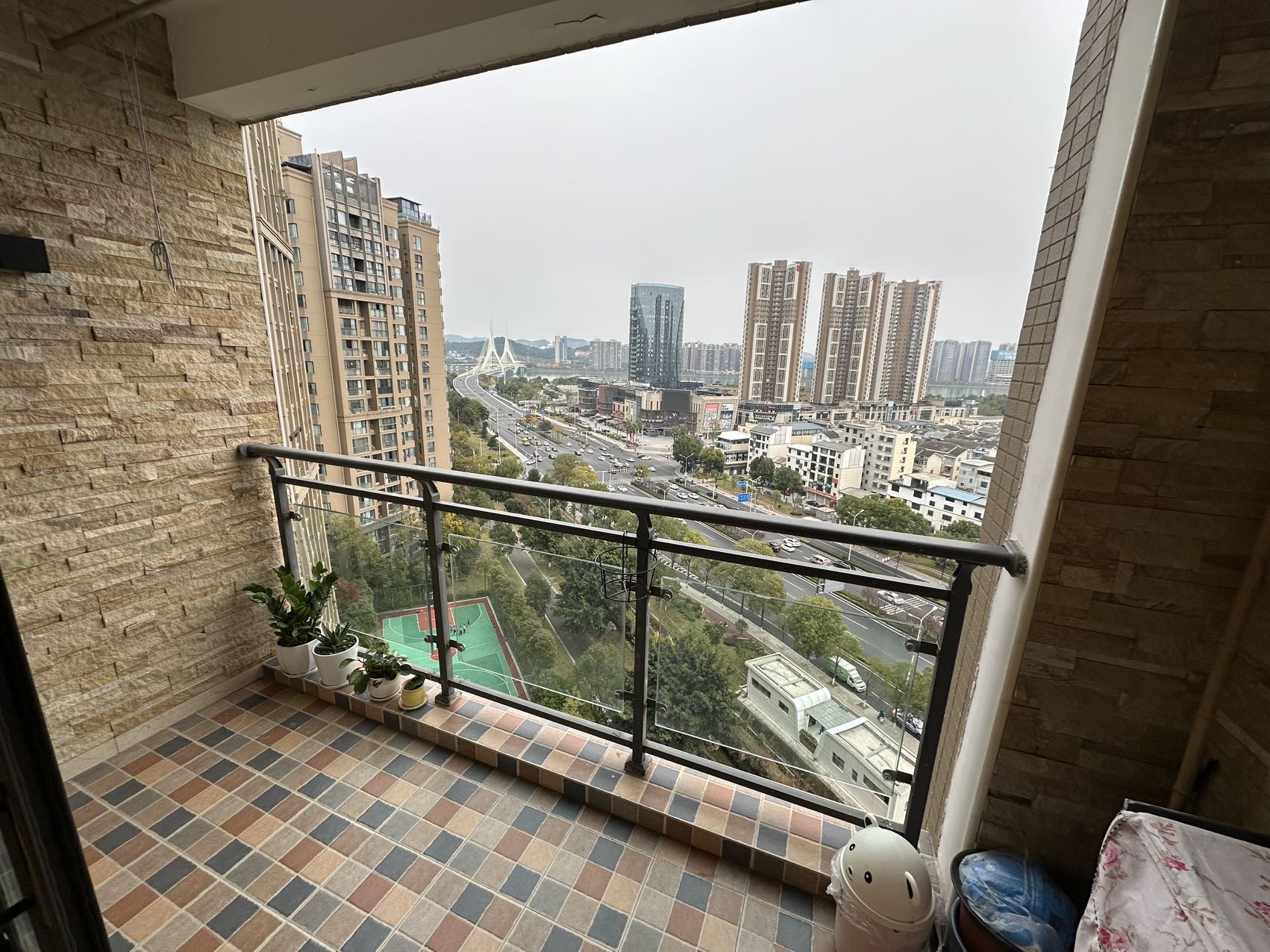 绵阳大阳台精装修入住时间少｜一号桥 绵阳二手房
