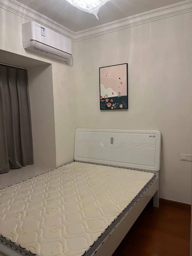 绵阳恒大翡翠龙庭，3室2厅2卫，106㎡，租金2400元/月 绵阳租房