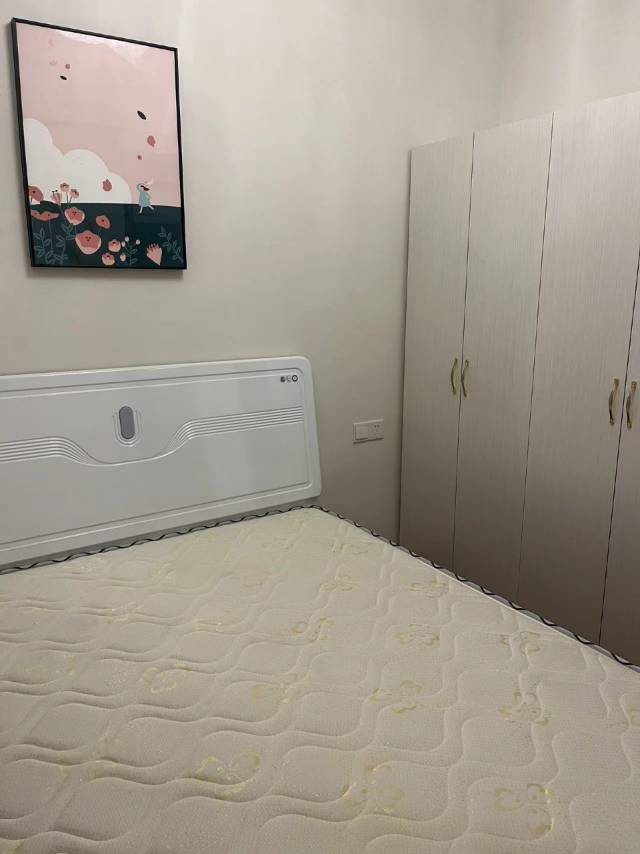 绵阳恒大翡翠龙庭，3室2厅2卫，106㎡，租金2400元/月 绵阳租房