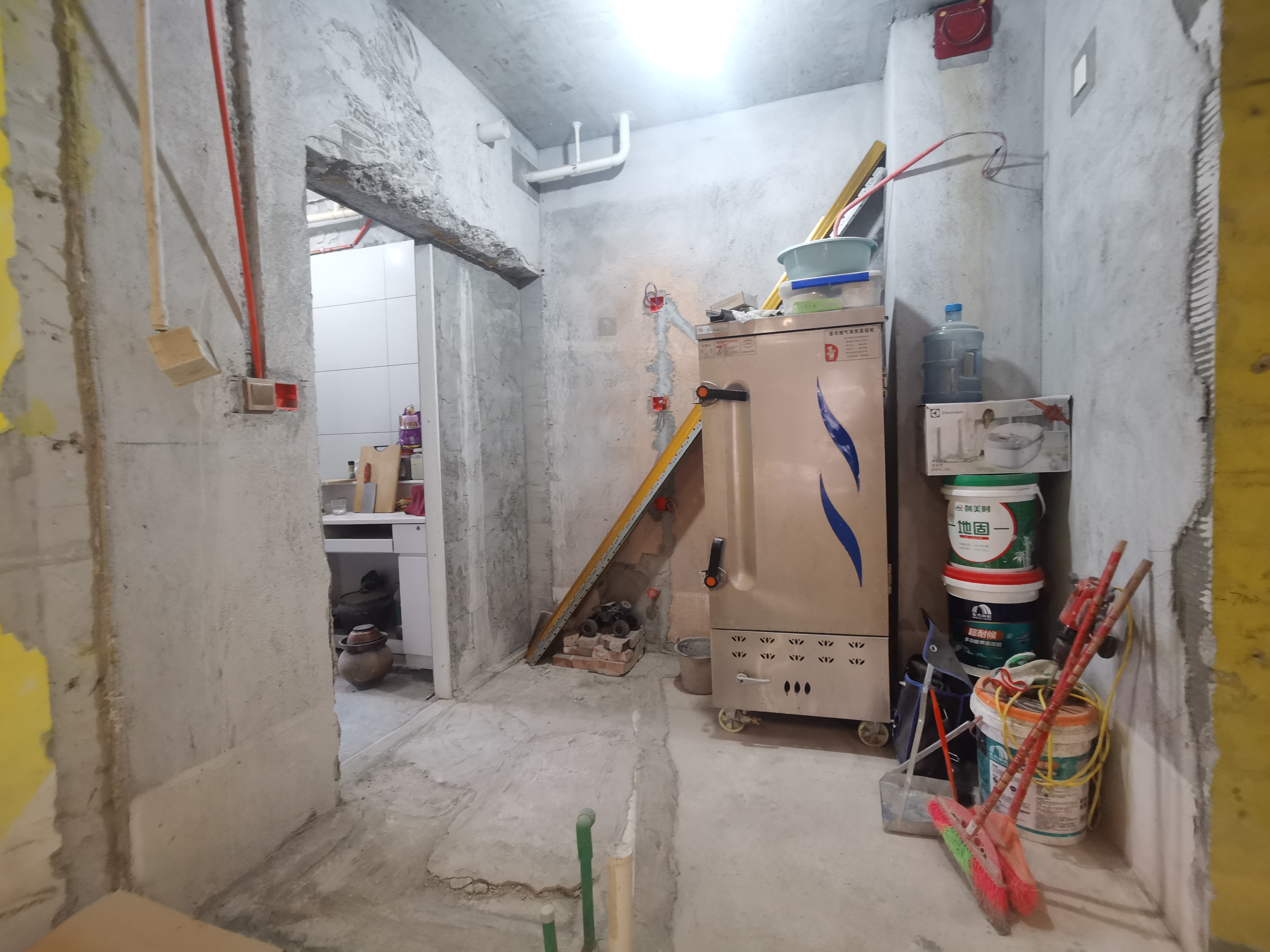 绵阳东原观天下二期，4室2厅2卫，124.00㎡，毛坯，售价130.00万 绵阳二手房