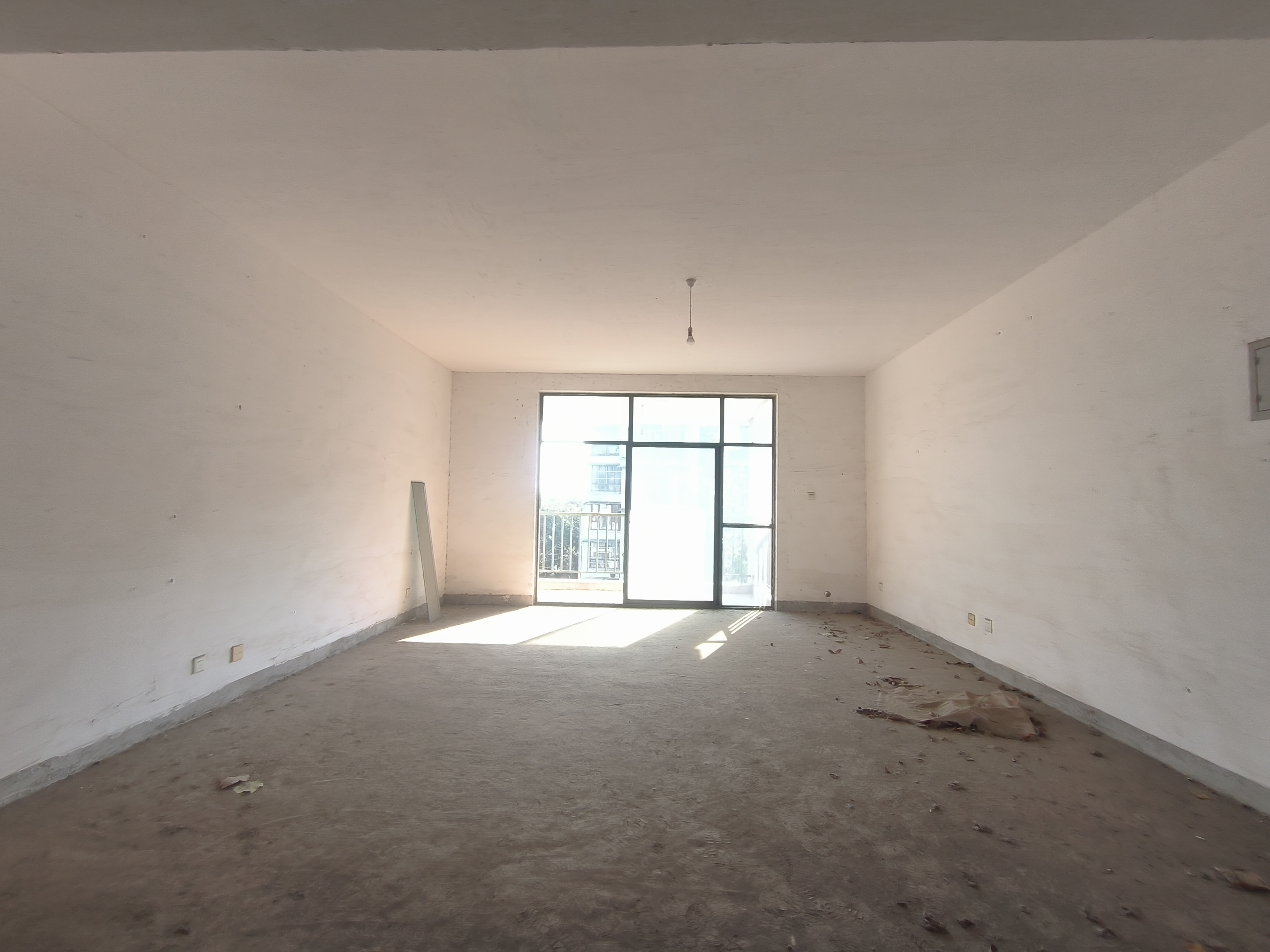 绵阳倍特景苑B区，4室2厅2卫，162.58㎡，毛坯，售价110.00万 绵阳二手房