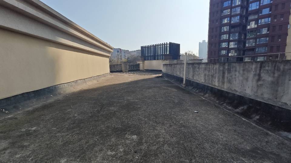 绵阳嘉来缤购天地，3室2厅2卫，104㎡，毛坯，售价138万 绵阳二手房