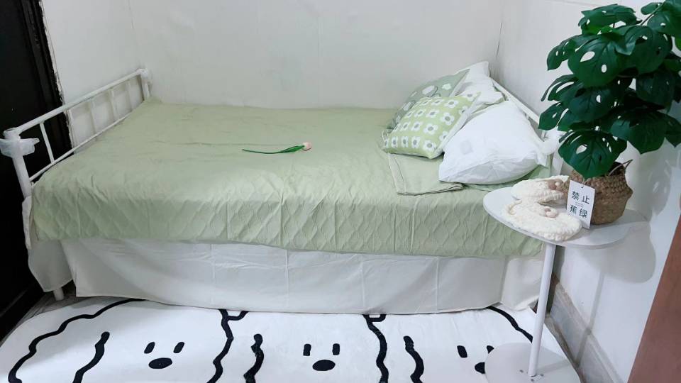 绵阳五交化家属区，1室1厅1卫，42㎡，租金1300元/月 绵阳租房