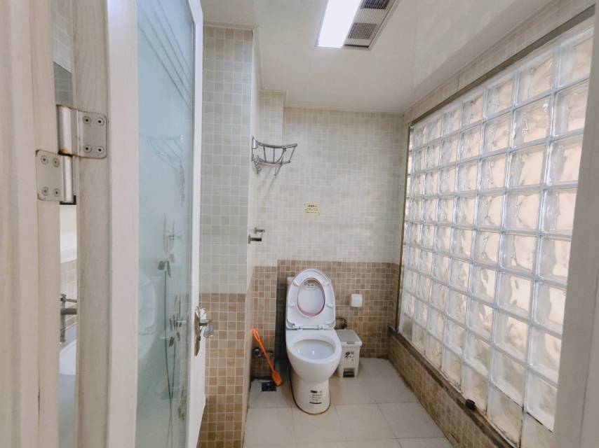 绵阳爱喜嘉年华，1室1厅1卫，42㎡，租金1400元/月 绵阳租房