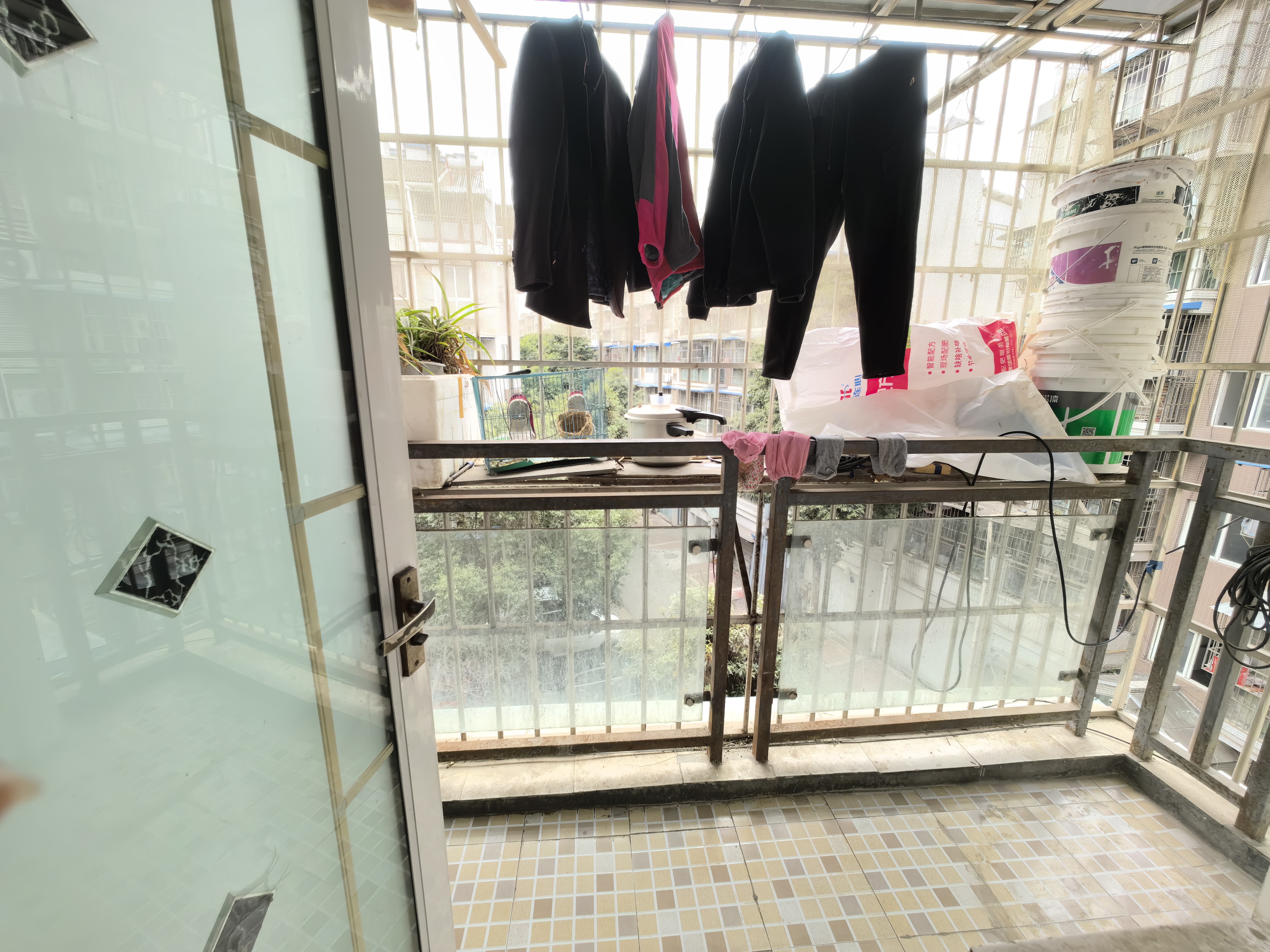 绵阳步梯楼层可以 大两房 南北通透 万达核心商圈 公园市场学校近 绵阳二手房