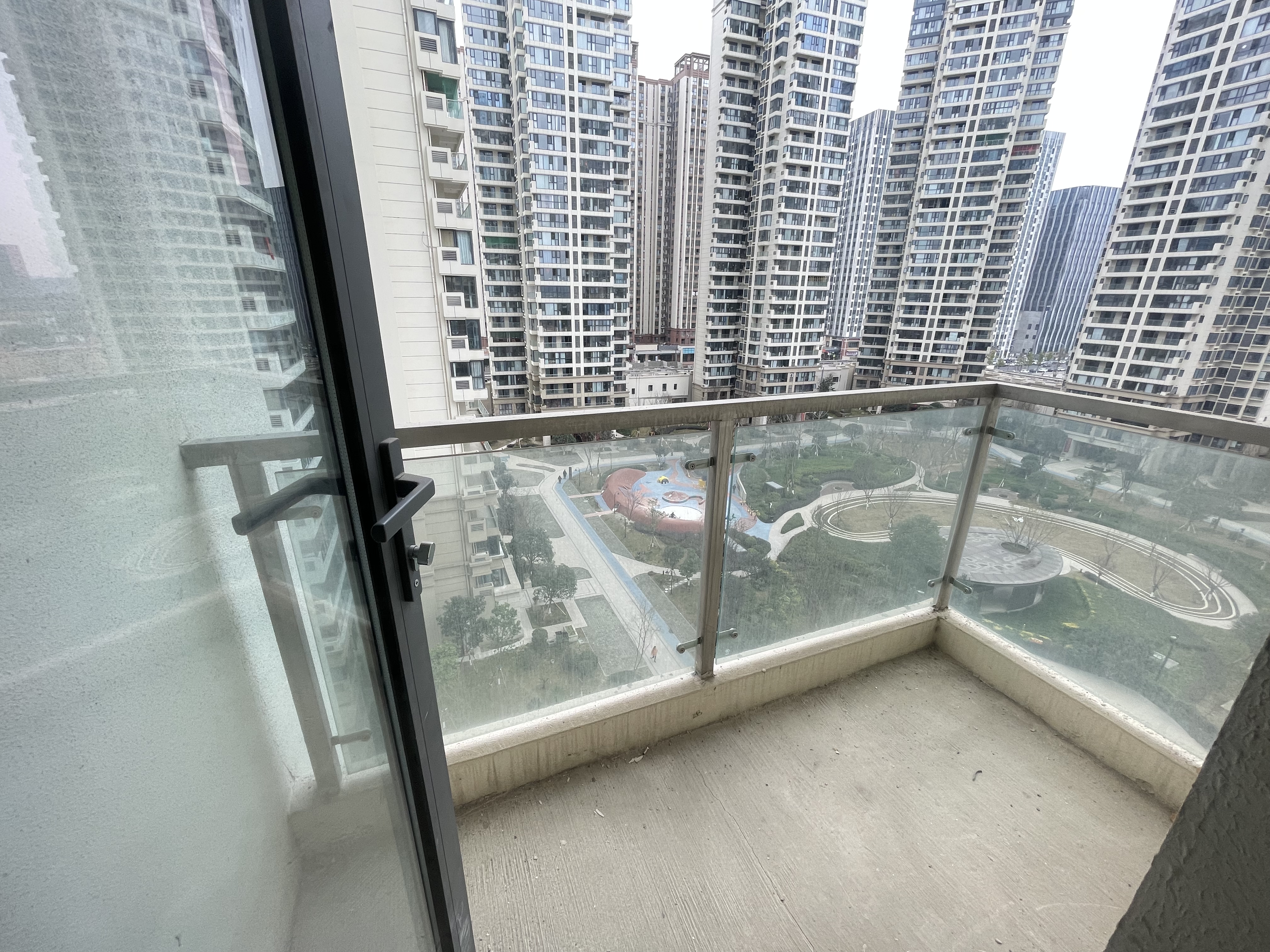 绵阳超高性价比 中庭美景 中层看江 实景 绵阳二手房