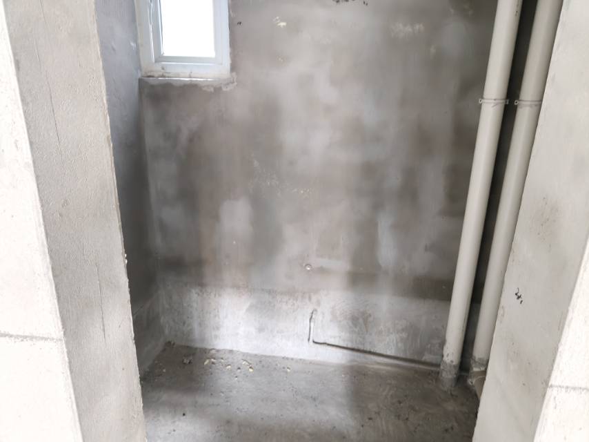 绵阳长虹橡树郡，4室2厅2卫，140㎡，售价99万 绵阳二手房