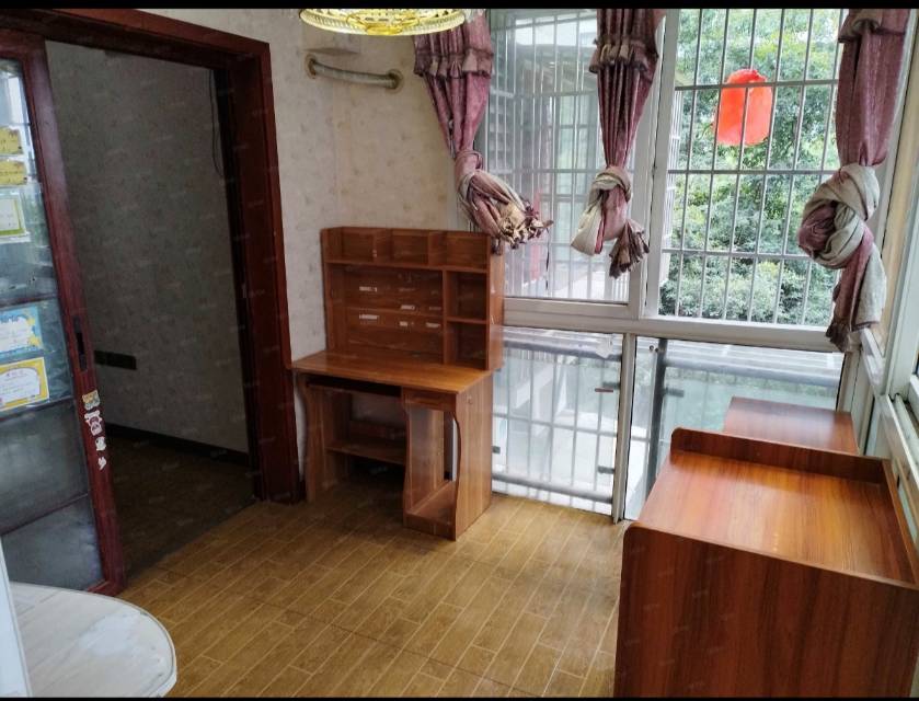 绵阳渝阳圣水明珠，3室2厅2卫，125.92㎡，售价85万 绵阳二手房