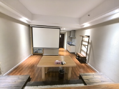 万达SOHO，53㎡，租金1100元/月