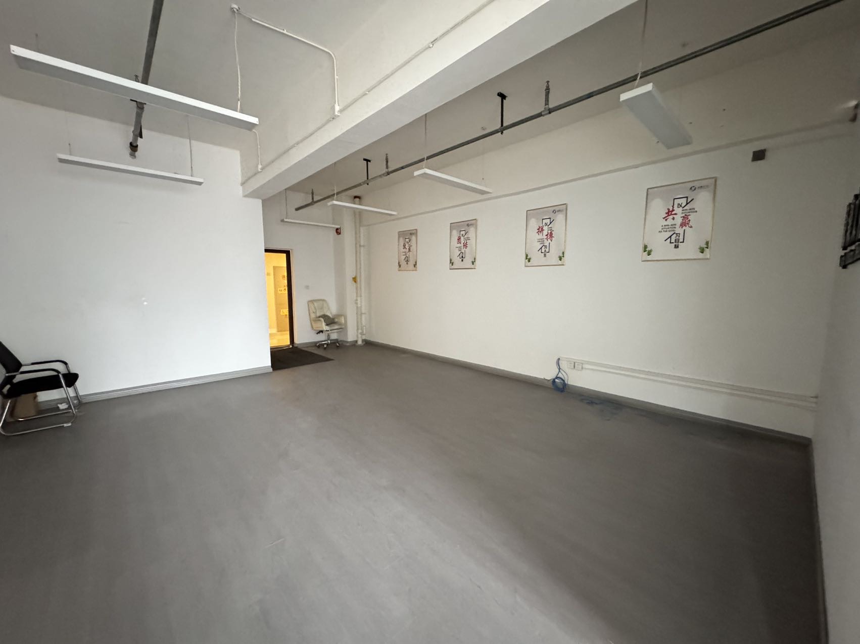 绵阳万达SOHO，1室1厅1卫，92㎡，租金2000元/月 绵阳租房