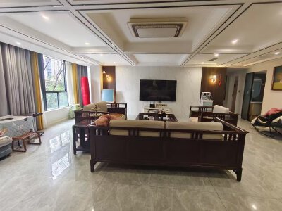 东原长岛，4室2厅2卫，137.54㎡，售价200万