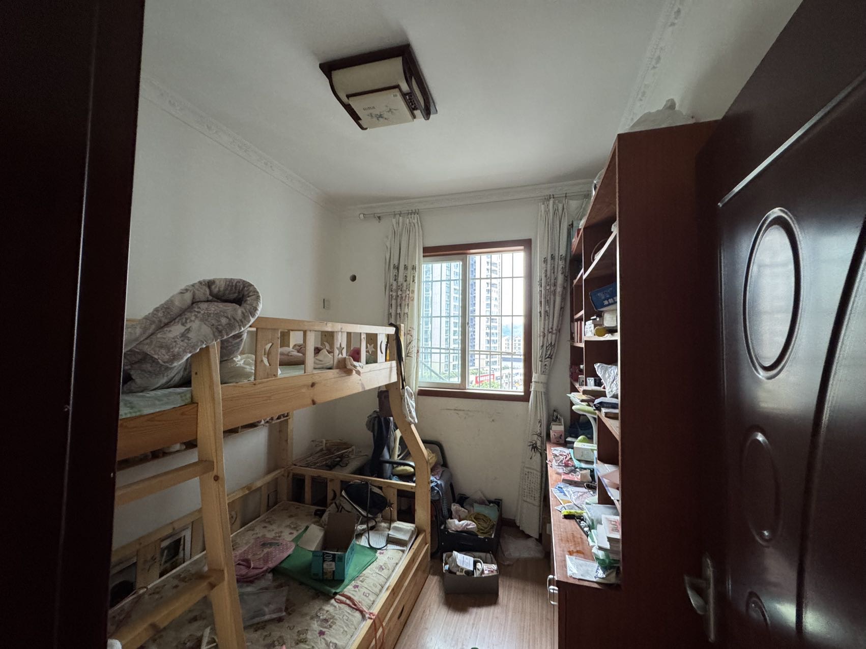 绵阳富临晶蓝湖，3室2厅1卫，91.00㎡，精装，租金1500.00元/月 绵阳租房