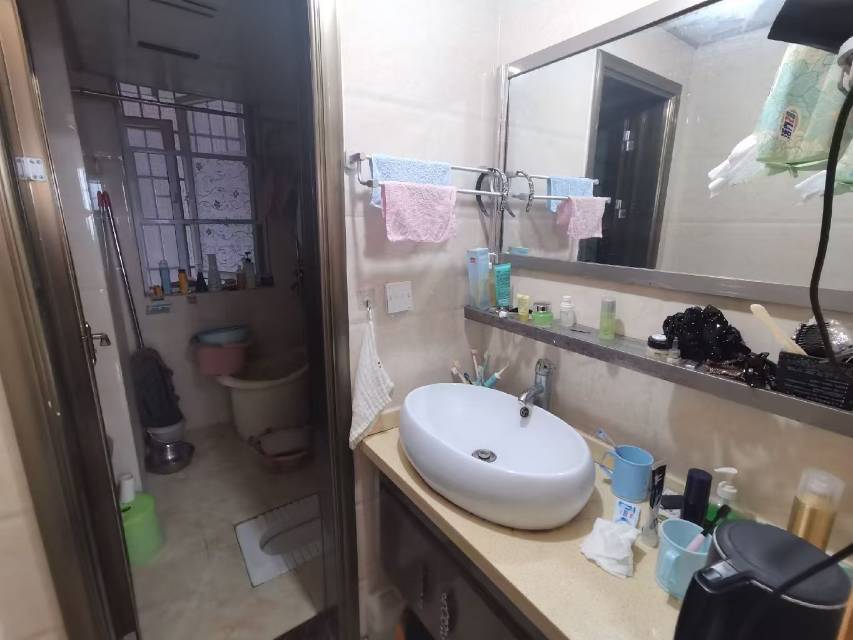 绵阳银都宝座二期，3室2厅1卫，106㎡，简装，售价45.8万 绵阳二手房