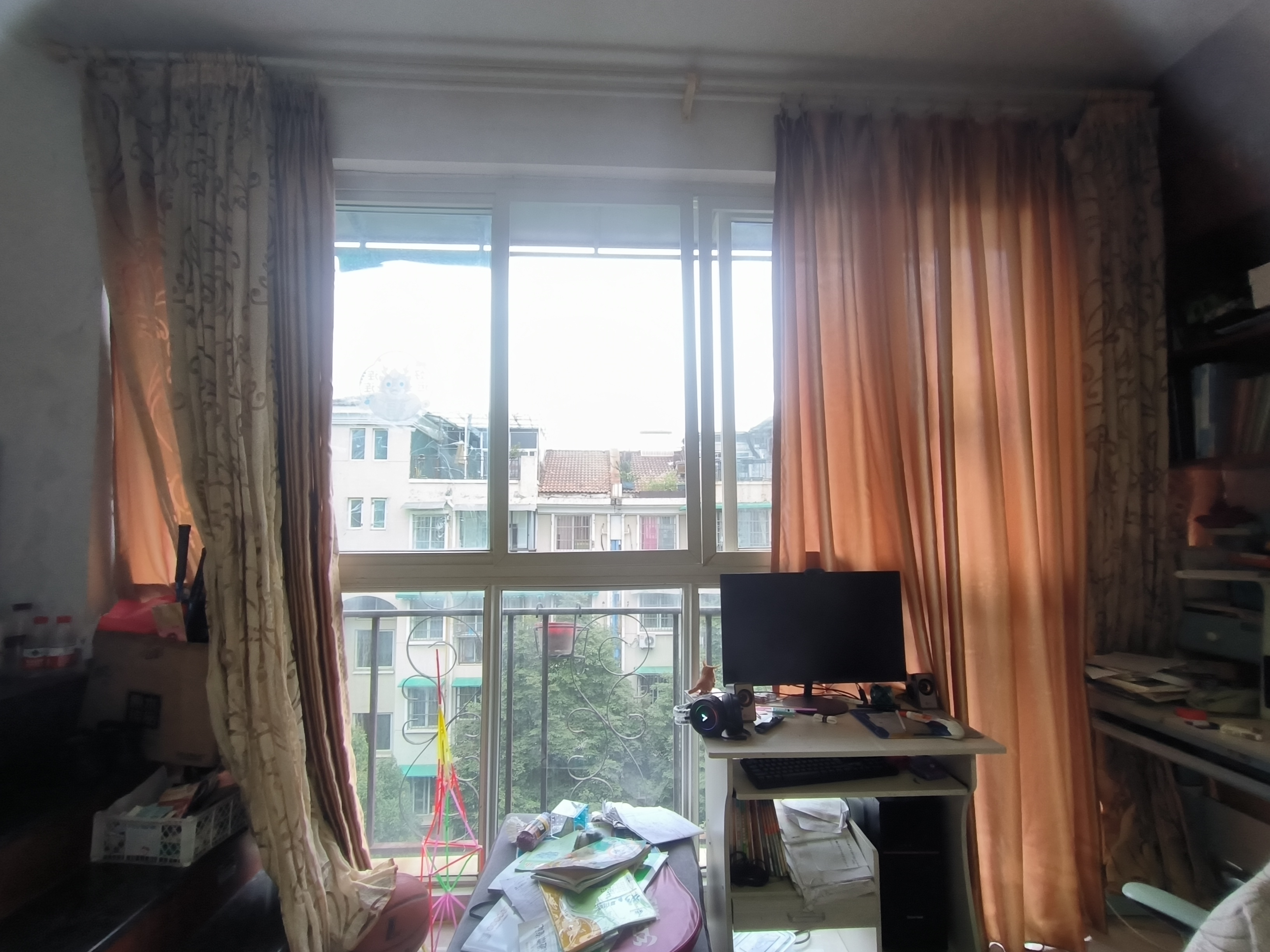 绵阳东辰阳光清华C区，3室2厅2卫，101.47㎡，普装，售价66万 绵阳二手房