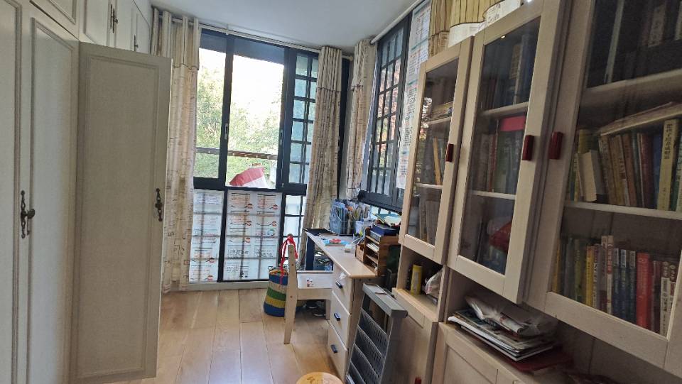 绵阳电梯小高层.精装大三房双卫.朝南.采光好.直接入住 绵阳租房