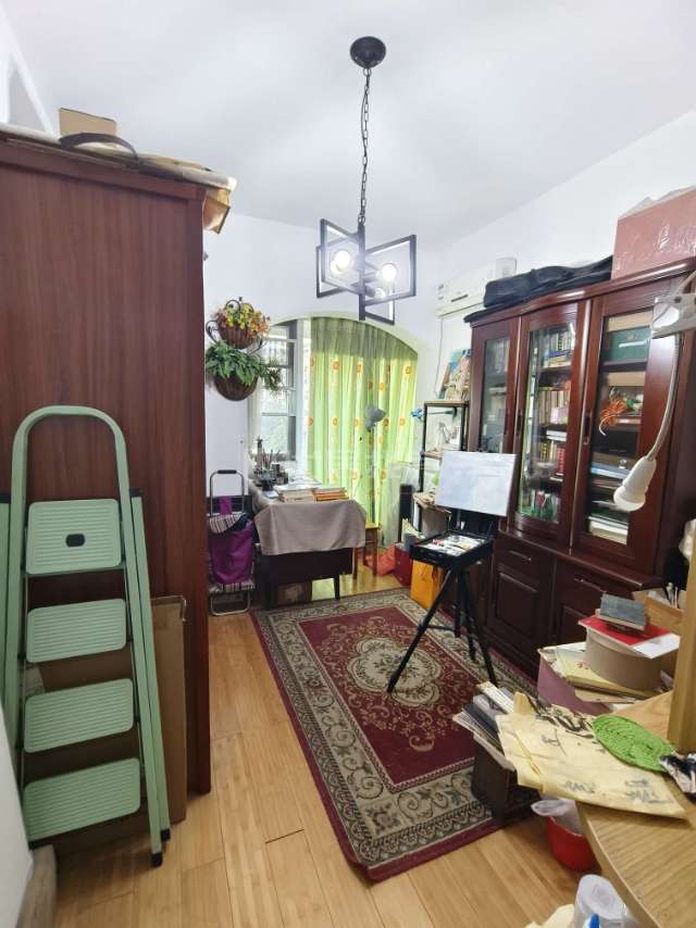 绵阳东辰对面.电梯洋房.顶跃带露台花园.精装套四.共三层.直接入住. 绵阳二手房