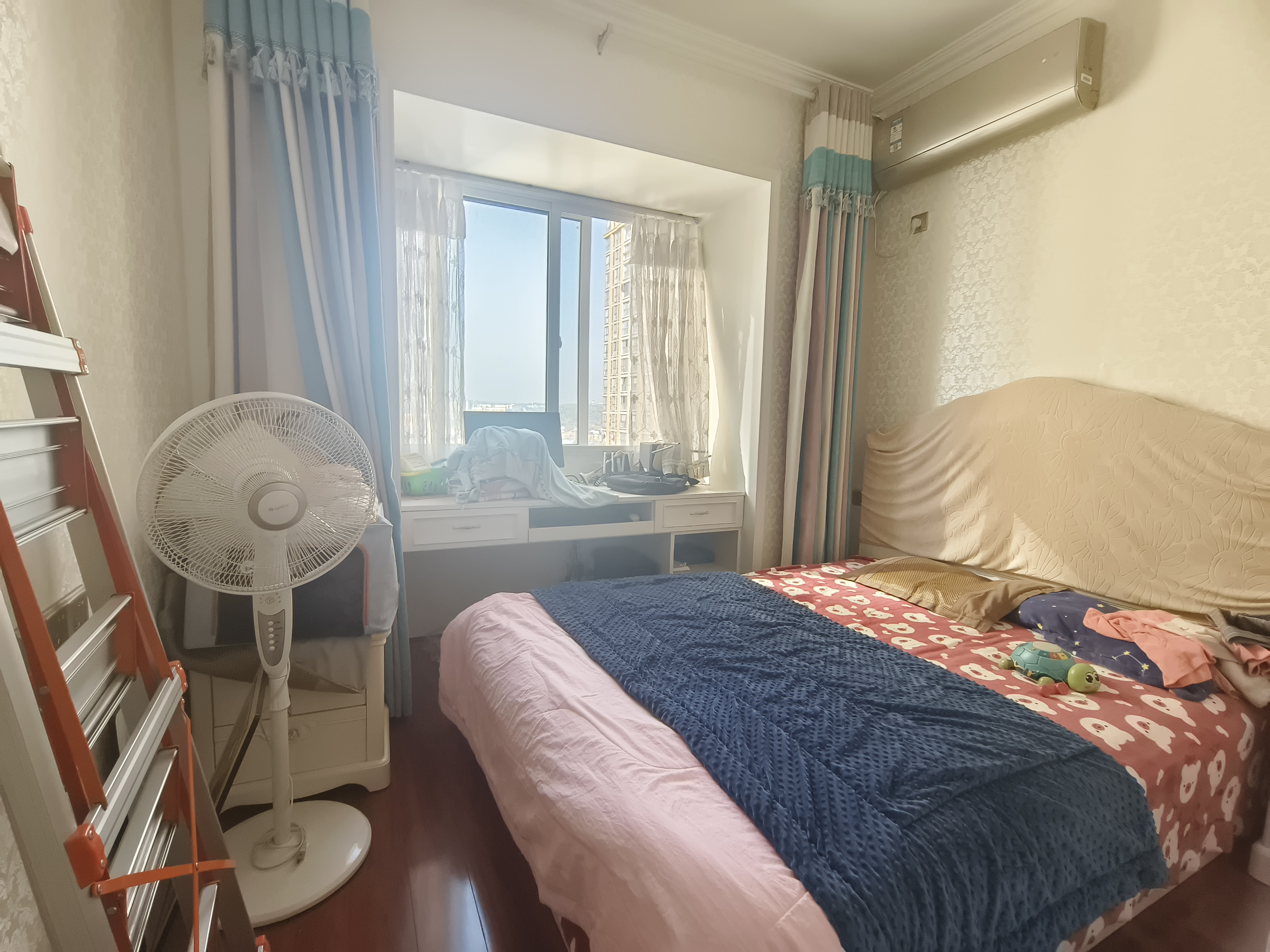绵阳自住精装三房  电梯中层  神州南都对面  随时看房 绵阳二手房