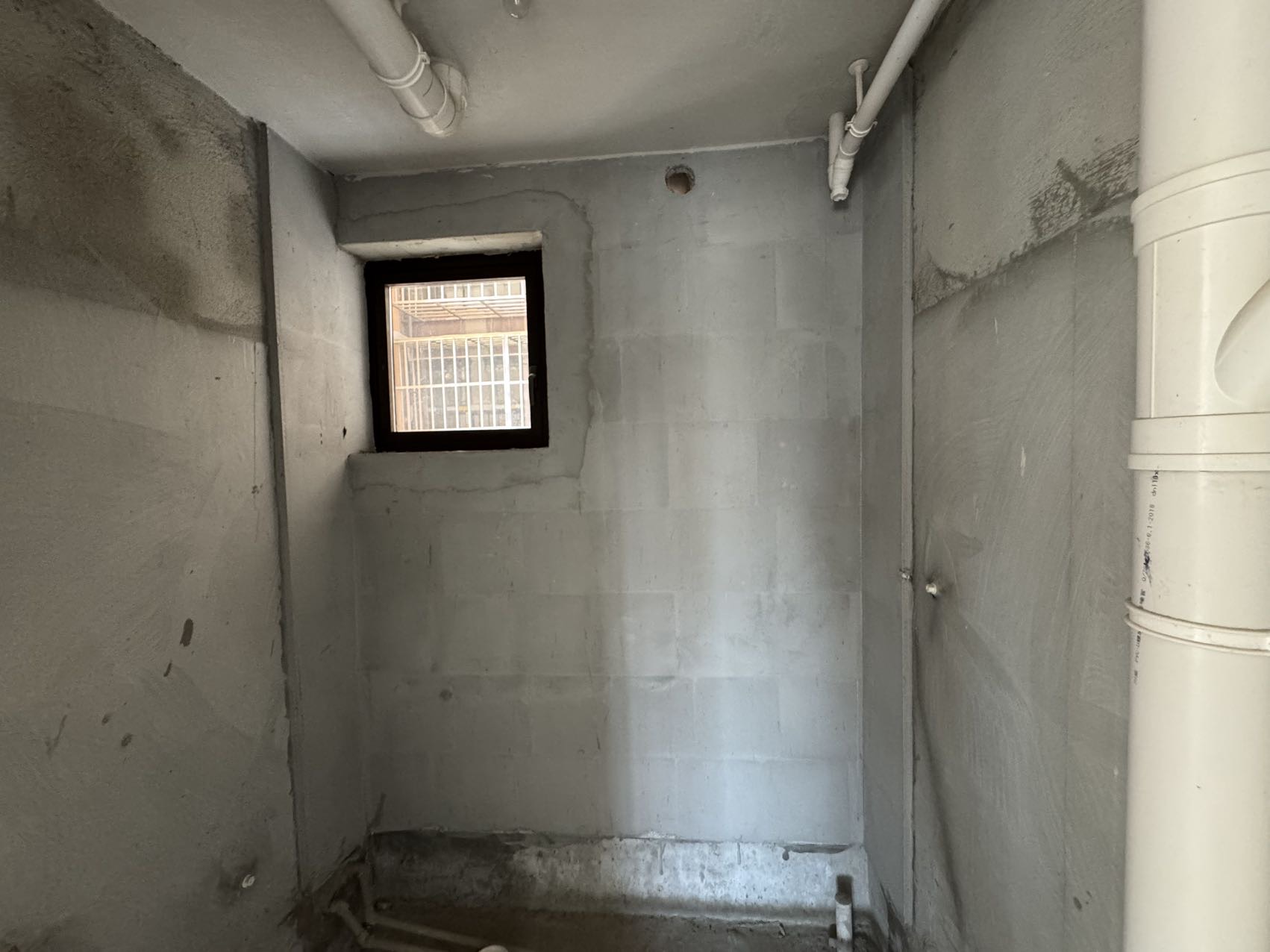 绵阳南城悦府，3室2厅2卫，104㎡，毛坯，售价85万 绵阳二手房