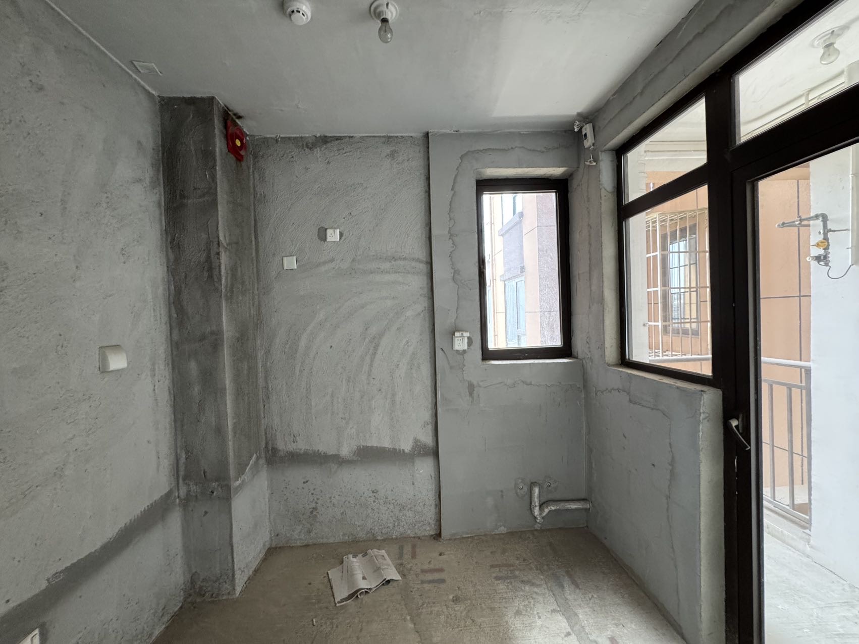 绵阳南城悦府，3室2厅2卫，104㎡，毛坯，售价85万 绵阳二手房