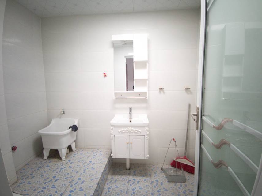 绵阳万达SOHO，1室1厅1卫，53.00㎡，简装，租金800.00元/月 绵阳租房