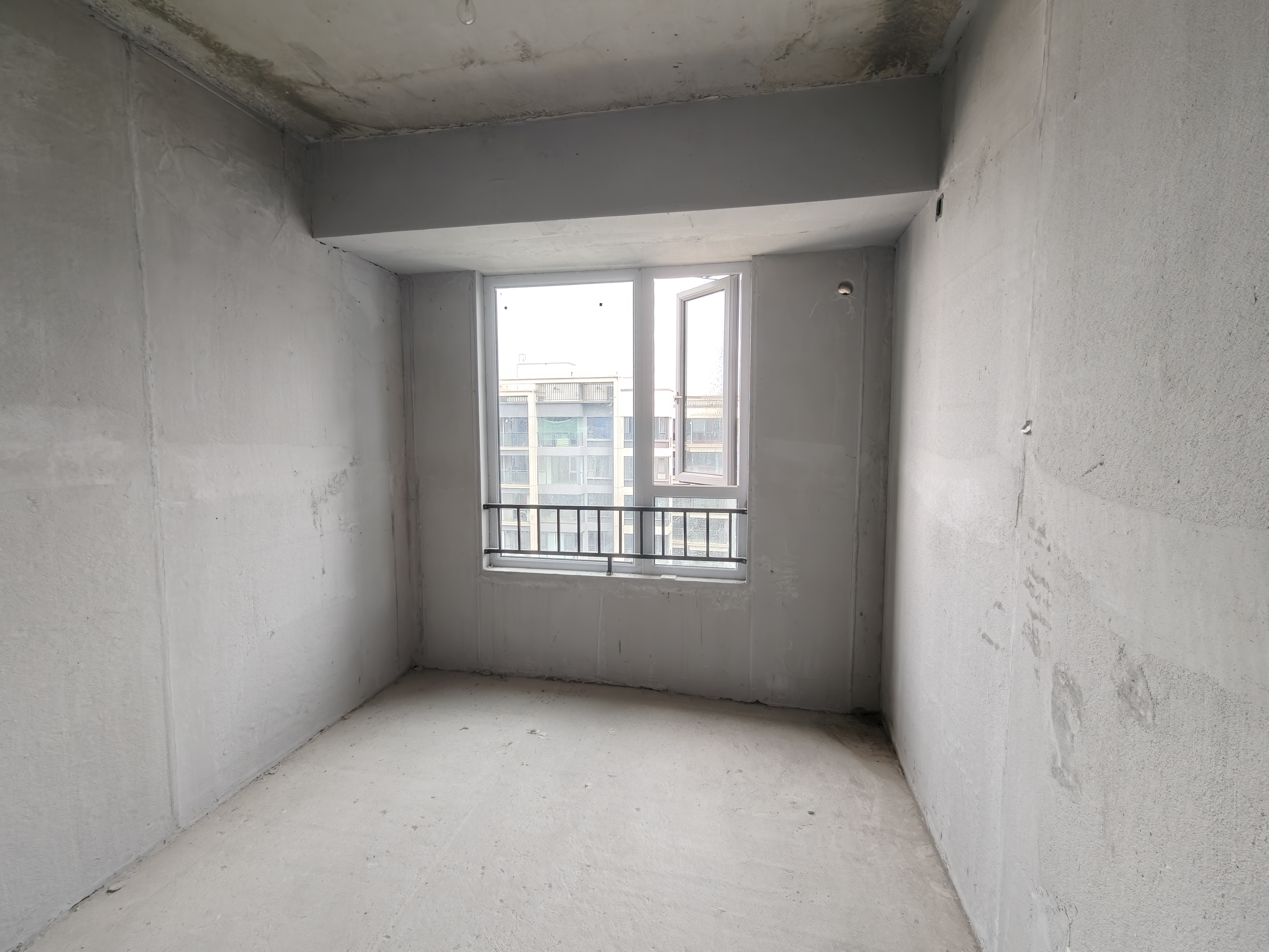 绵阳万为融信·玺园，3室2厅2卫，116.29㎡，售价80万 绵阳二手房