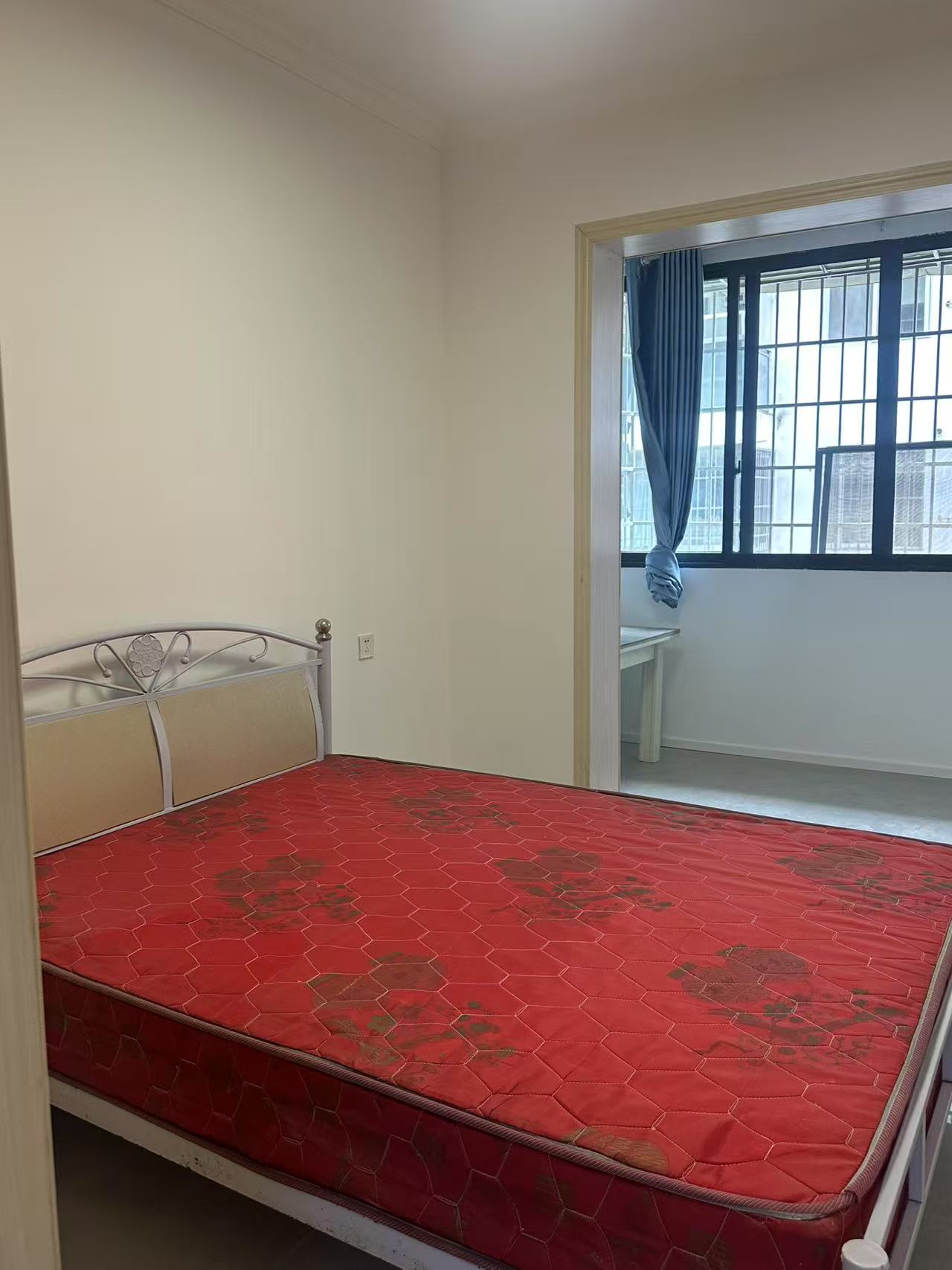绵阳工商银行家属院，2室2厅1卫，64㎡，租金1400.00元/月 绵阳租房