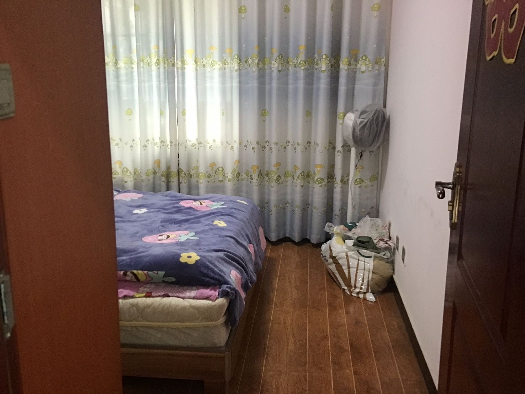 绵阳亚川桂丰御景，2室2厅1卫，81㎡，售价37万 绵阳租房