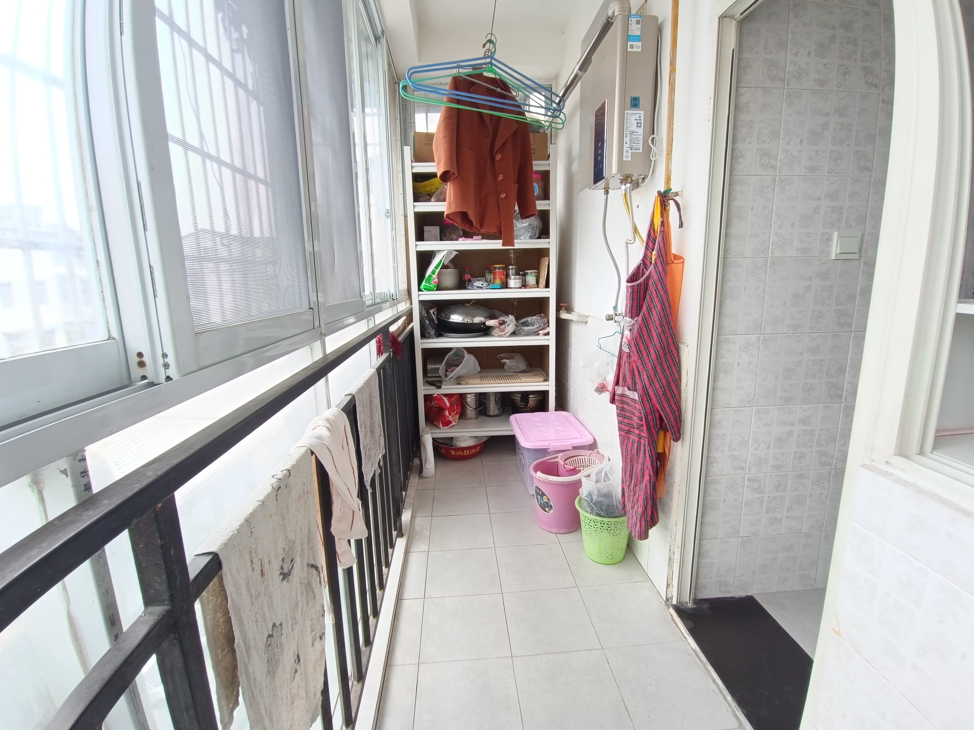 绵阳福泽源小区，装修四房，顶跃带露台，满二，拎包入住，121㎡，售价56万 绵阳二手房