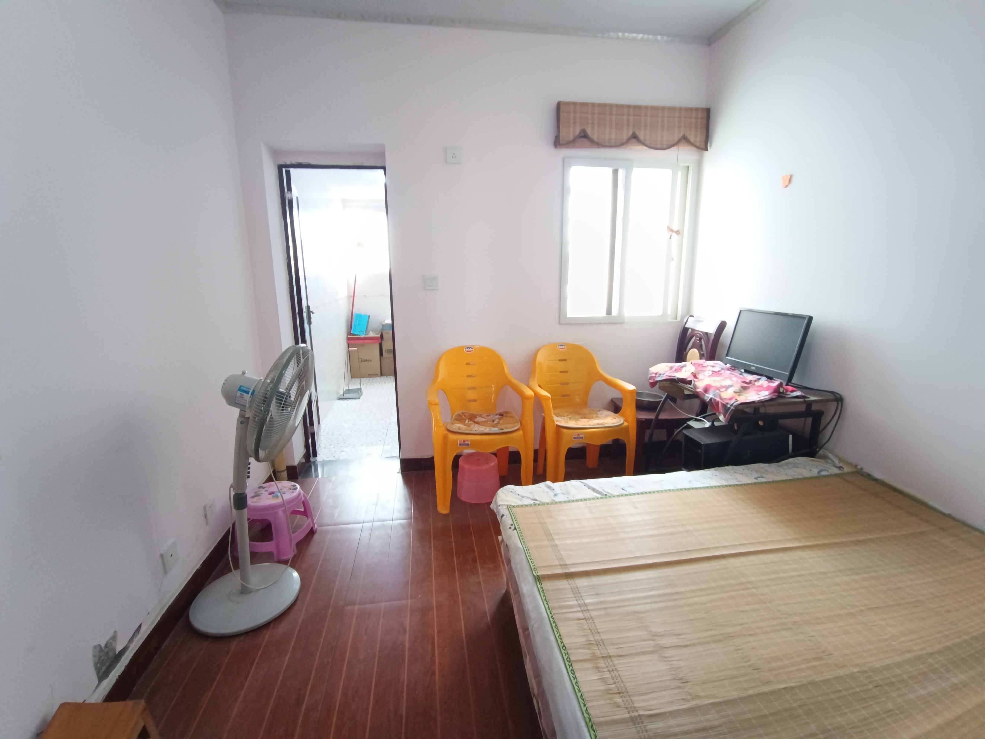 绵阳福泽源小区，装修四房，顶跃带露台，满二，拎包入住，121㎡，售价56万 绵阳二手房