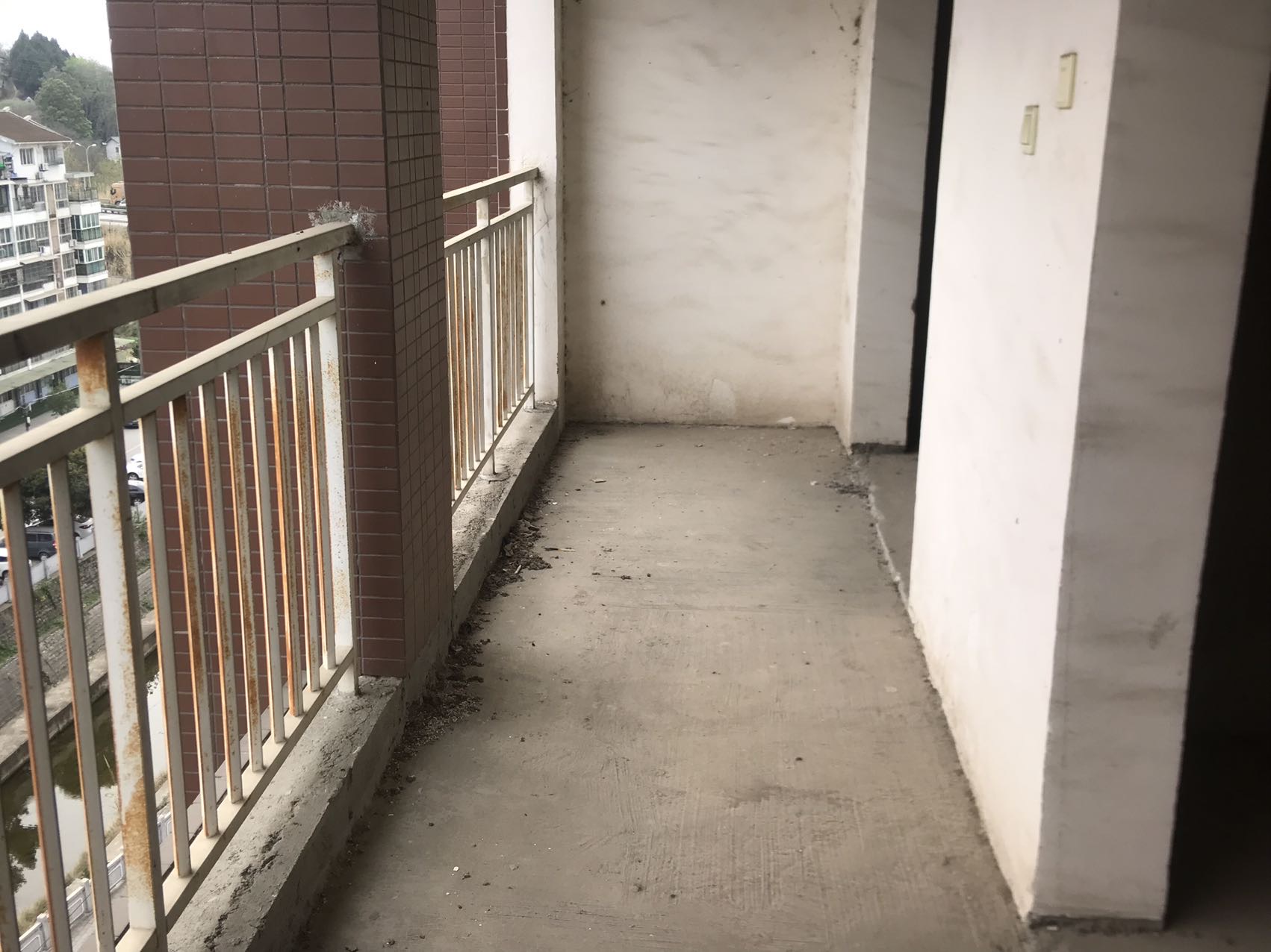 绵阳宏丰时代明典，3室1厅2卫，106㎡，毛坯，售价50万 绵阳二手房
