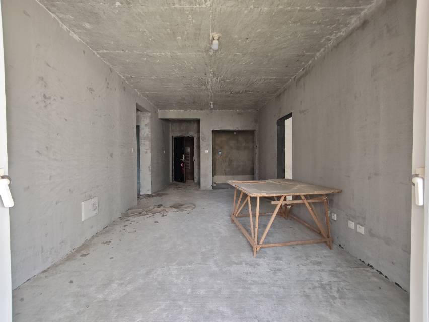 绵阳东原华宇朗阅，3室2厅2卫，111㎡，毛坯，售价83万 绵阳二手房