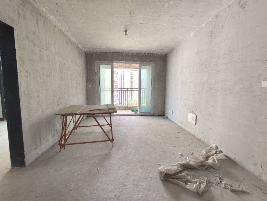 绵阳东原华宇朗阅，3室2厅2卫，111㎡，毛坯，售价83万 绵阳二手房