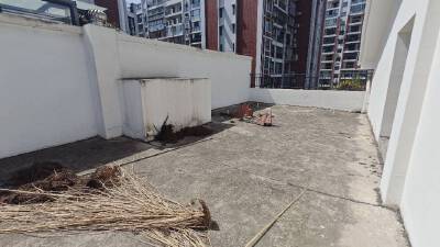 聚贤山庄，4室2厅2卫，125㎡，毛坯，售价115万
