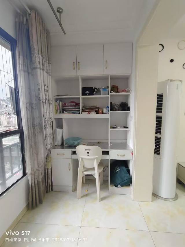 绵阳东原长岛，3室2厅1卫，86.00㎡，租金1800.00元/月 绵阳租房