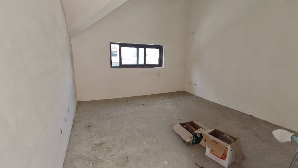 绵阳聚贤山庄，4室2厅2卫，125㎡，毛坯，售价115万 绵阳二手房