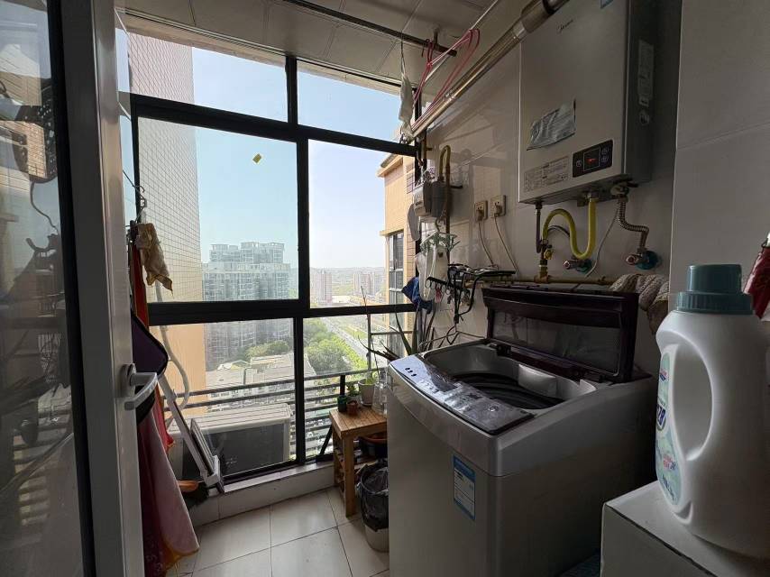 绵阳英郦庄园曼城，3室2厅1卫，88㎡，售价71万 绵阳二手房