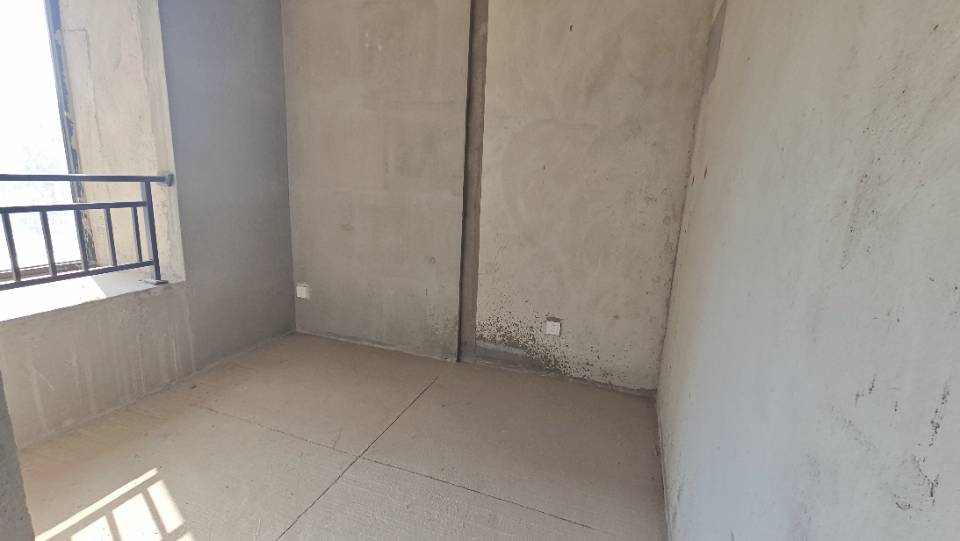 绵阳状元府邸，4室2厅2卫，129.20㎡，毛坯，售价140.00万 绵阳二手房
