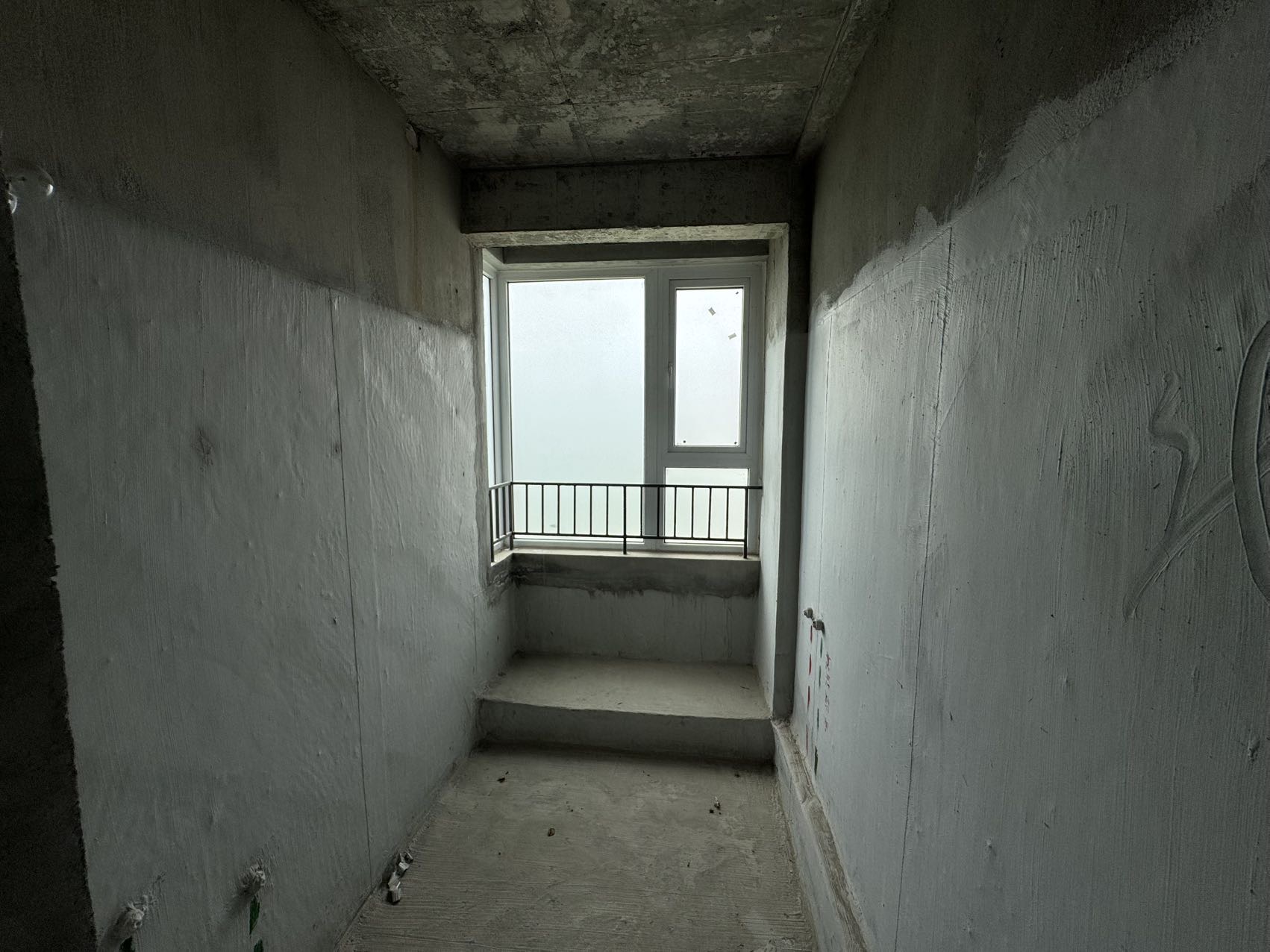 绵阳三汇英郡，4室2厅2卫，95.94㎡，毛坯，售价100万 绵阳二手房