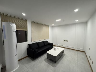 朗基天域，2室2厅1卫，80㎡，租金2200元/月