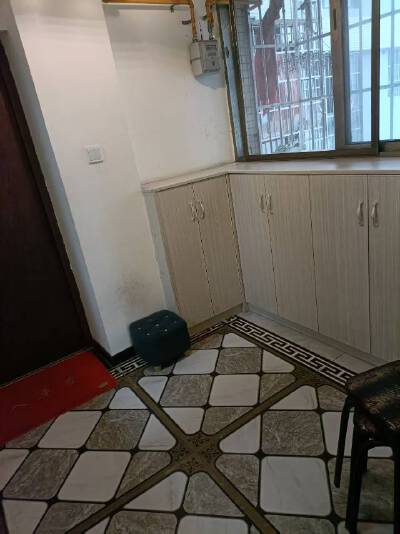 安州区 银都宝座三期 精装大三室 拎包入住看房方便 价格可谈