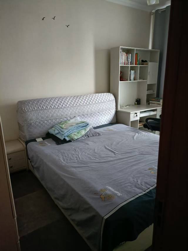 绵阳安州区 银都宝座三期 精装大三室 拎包入住看房方便 价格可谈 绵阳二手房