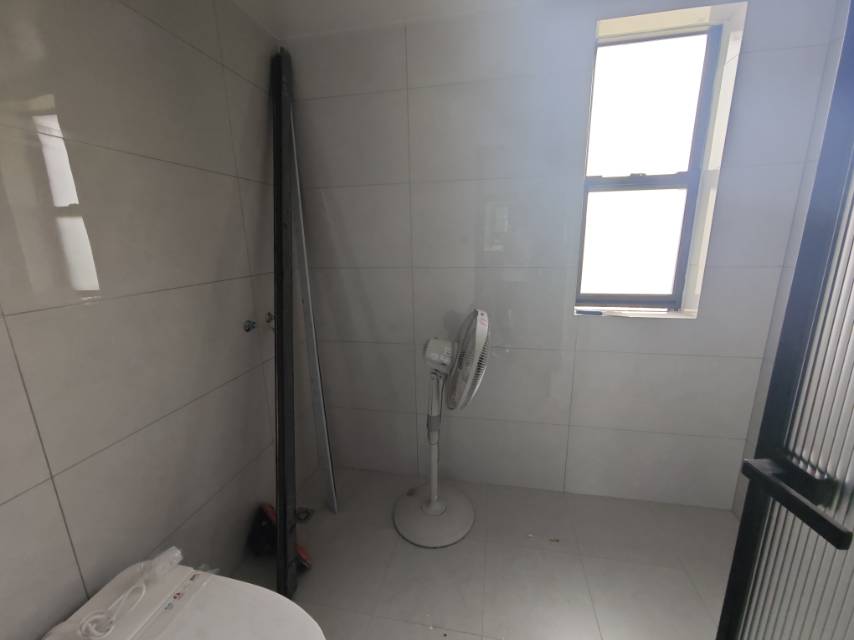 绵阳世茂云锦一期，3室2厅2卫，109.66㎡，精装，售价92万 绵阳二手房