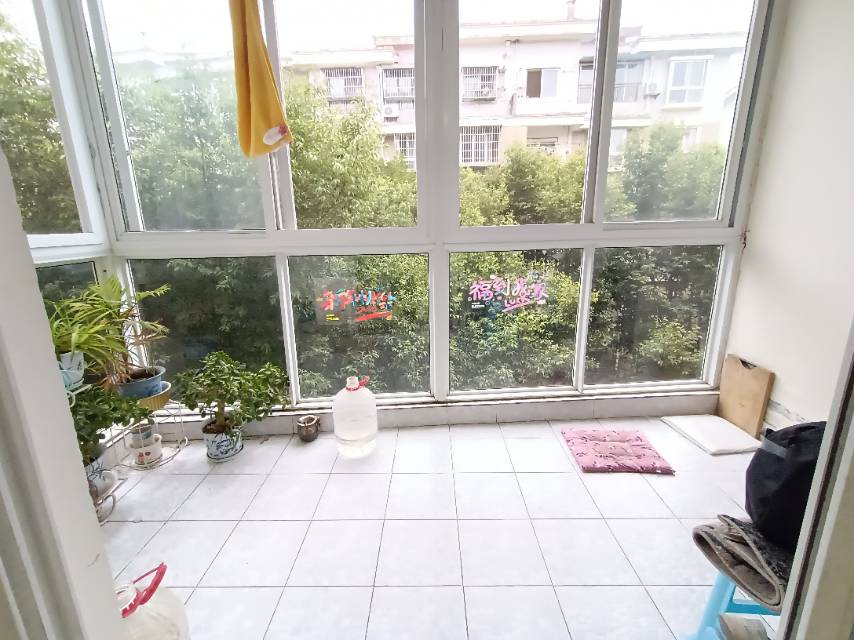 绵阳水韵丽都一期，3室2厅2卫，129.11㎡，售价56万 绵阳二手房