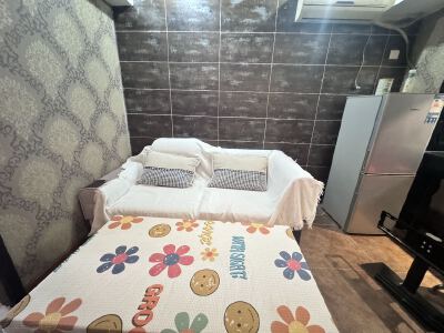 新益大厦，1室1厅1卫，50㎡，租金1299元/月